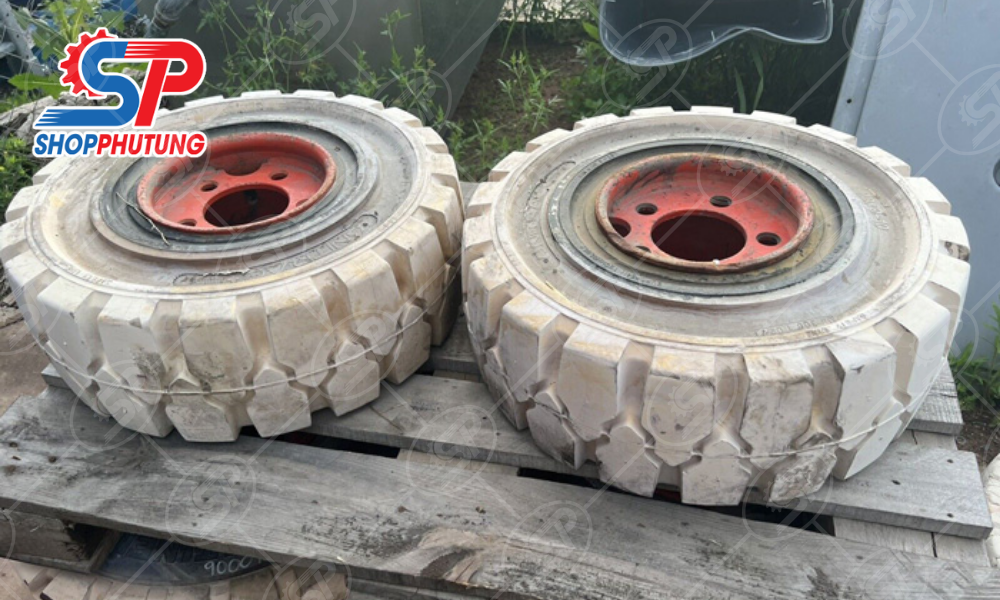 Lốp xe nâng cũ 20 Lốp xe nâng cũ độ bền còn cao